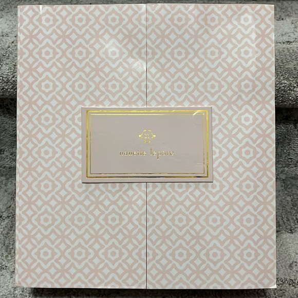 Nanette Lepore Athletic Accessory Set - Picture 1 of 8